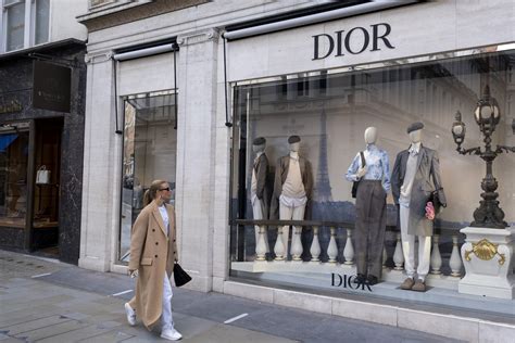 dior leadership style|bernard dior leadership style.